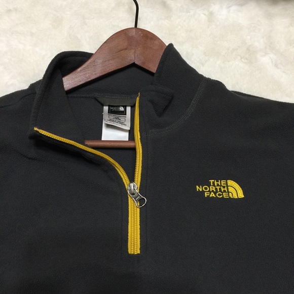 North Face 1/4 zip pullover - Picture 4 of 5